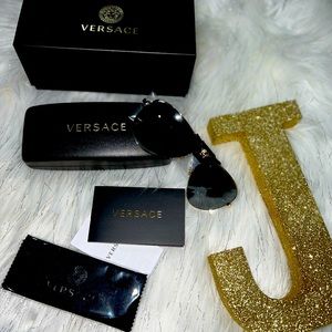 ☀️SOLD☀️Brand new Versace VE2150Q Mirrored Gold Aviator Sunglasses.